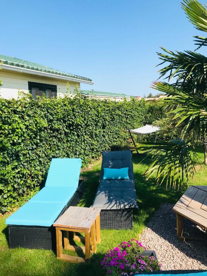De Corner Van Zeeland Met Jacuzzi 圣安娜兰 外观 照片