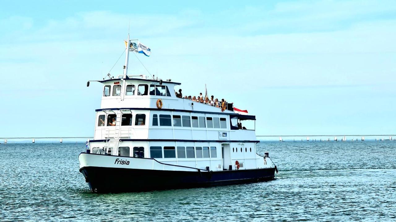 De Corner Van Zeeland Met Jacuzzi 圣安娜兰 外观 照片