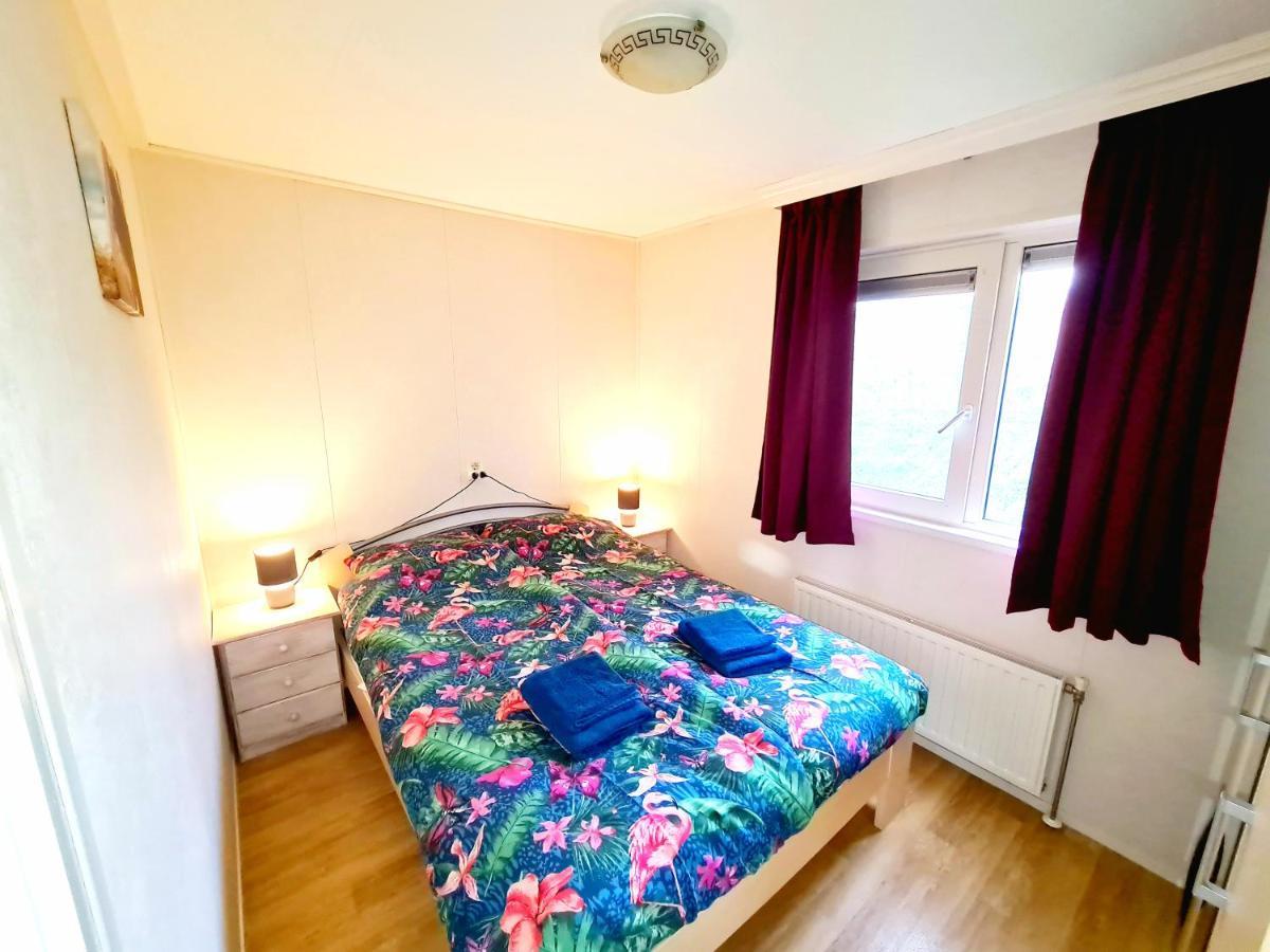 De Corner Van Zeeland Met Jacuzzi 圣安娜兰 外观 照片
