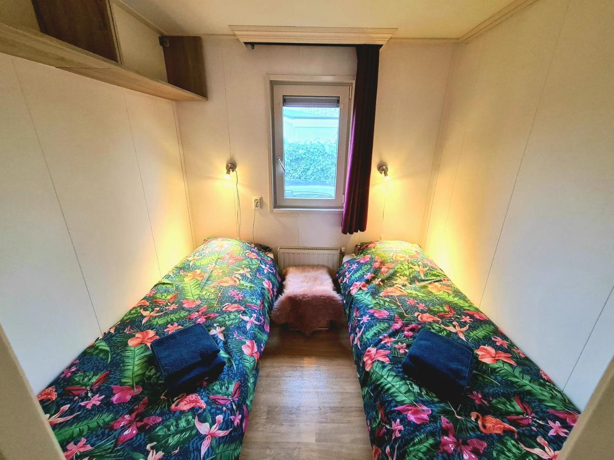 De Corner Van Zeeland Met Jacuzzi 圣安娜兰 外观 照片