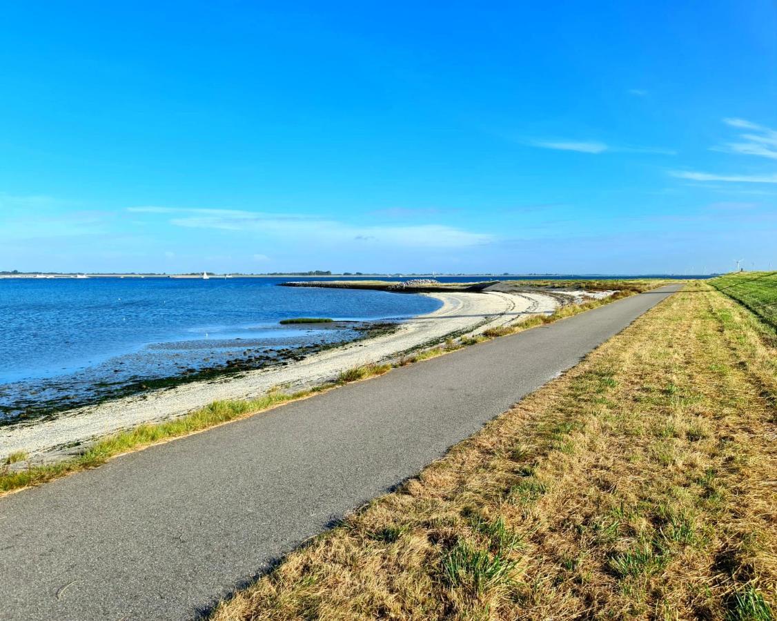 De Corner Van Zeeland Met Jacuzzi 圣安娜兰 外观 照片