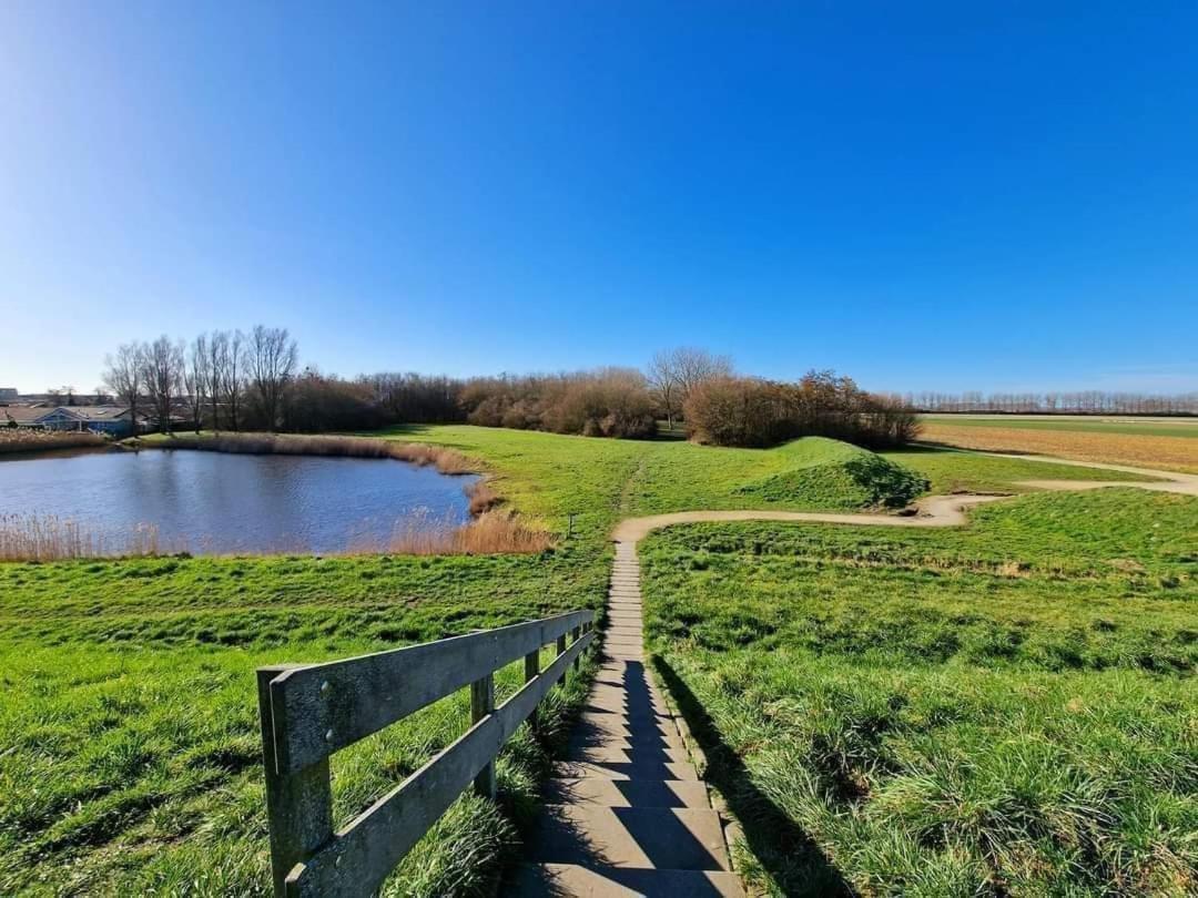 De Corner Van Zeeland Met Jacuzzi 圣安娜兰 外观 照片
